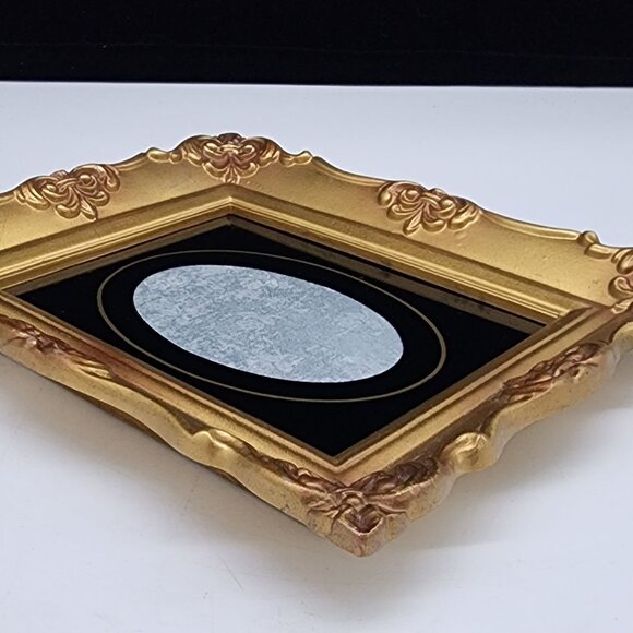 Vintage Ornate Plastic Picture Frame With Oval Reverse Painted Glass USA 3.5x4.5 - Picture 9 of 12